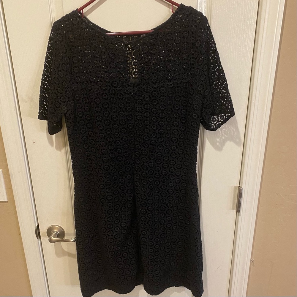 Lilly Pulitzer Elegant Black Eyelet Dress. 12P 100% Silk lining 100% Cotton Shel